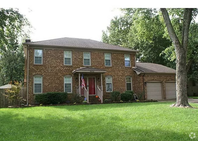 Building Photo - GORGEOUS 5 BEDROOM HOME LOCATED IN SALEM W...