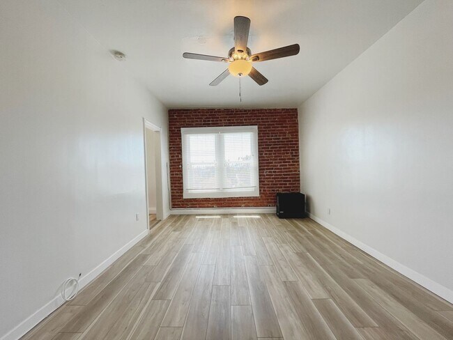 Photo - Cozy & Contemporary Studio in Koreatown