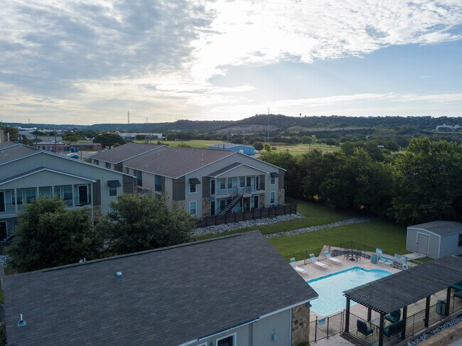 Country Club Apartments