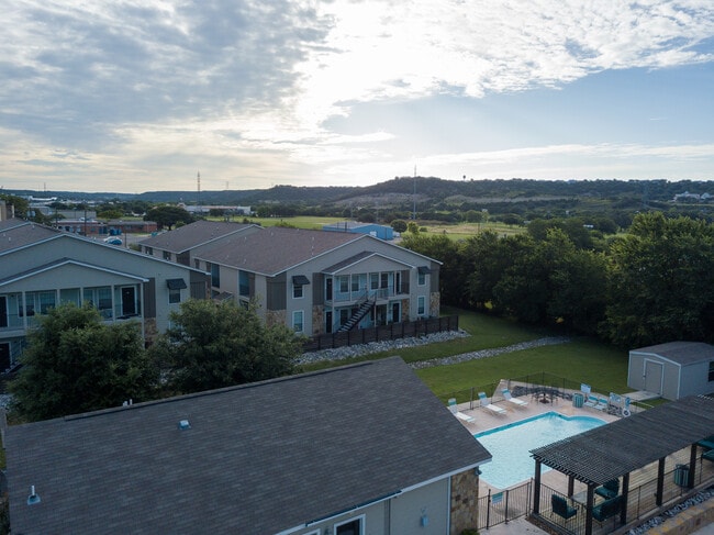 Photo - Country Club Apartments