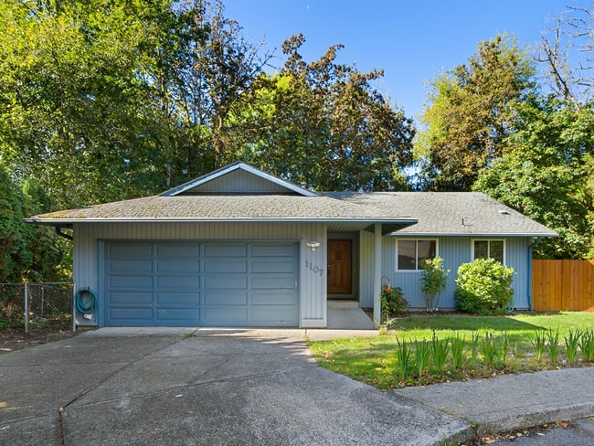 Photo - 1107 Meadowview Ct