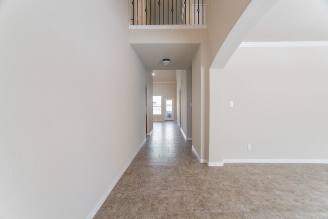 Photo - 139 S Rocky Point Cir