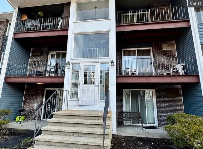 Building Photo - 7 Woodcrest Ct Unit #4 Rental