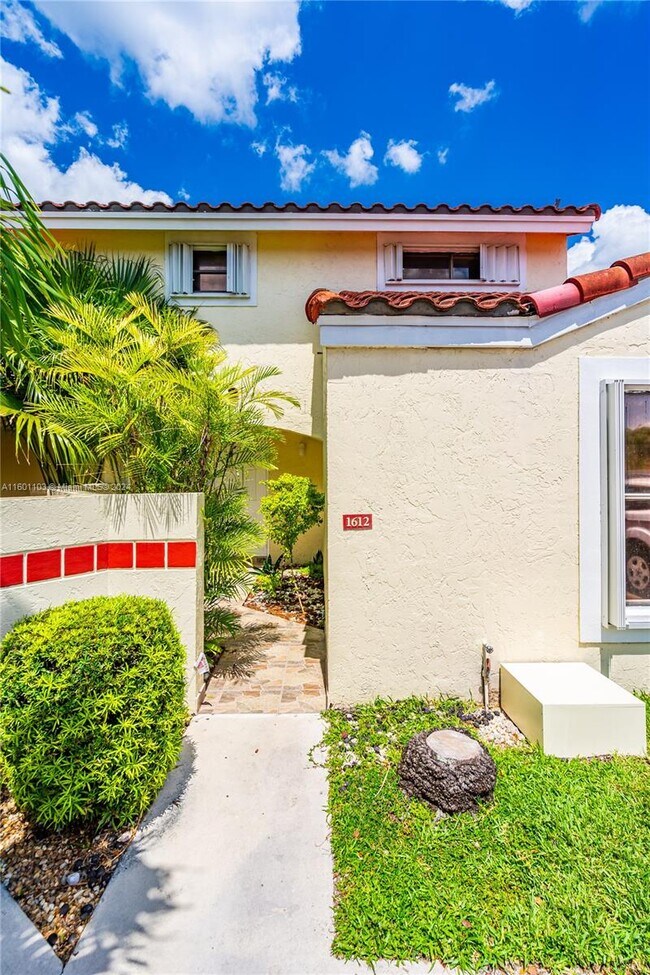 1612 San Remo Cir Townhome Townhome Rental in Homestead FL