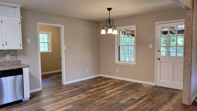 Photo - 2424 Smith Rd