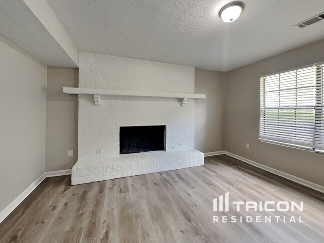 Photo - 5708 St Thomas Dr