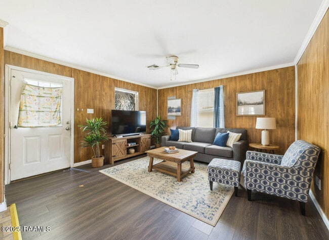 Photo - 125 Sternberg Dr