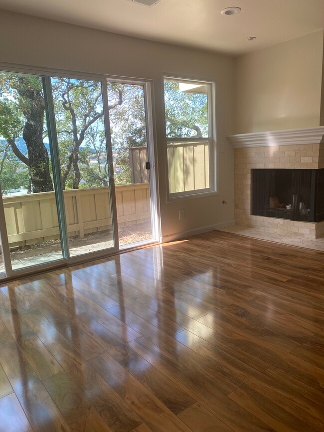 Photo - 5 Oak Crest Ct