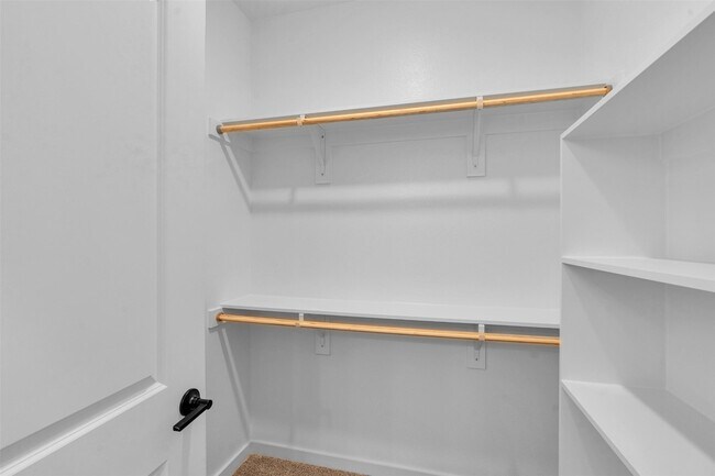Photo - 1633 Bernard St