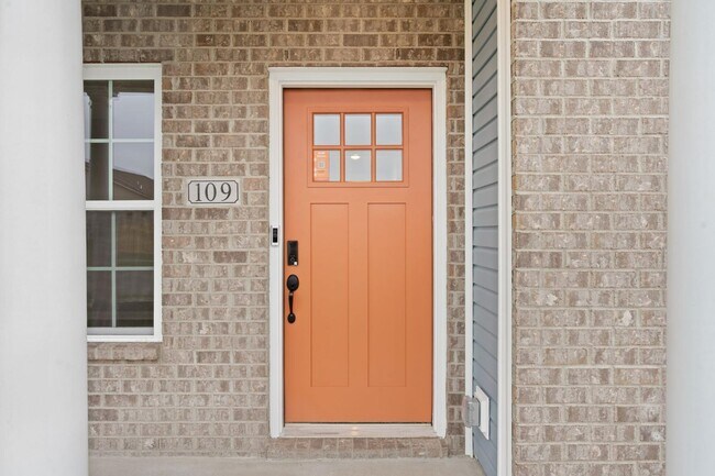 Photo - 109 Clearwater Dr