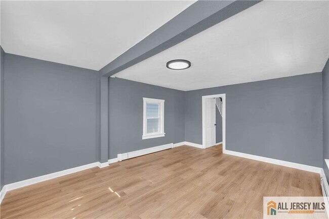 Photo - 51 Levinson Ave Casa