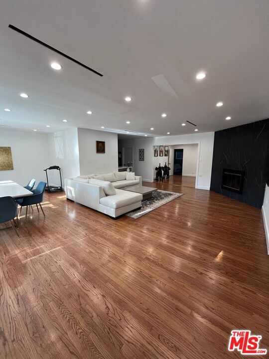 Photo - 9420 Creemore Dr