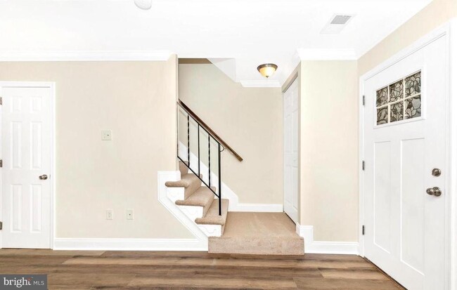 Photo - 459 Arwell Ct