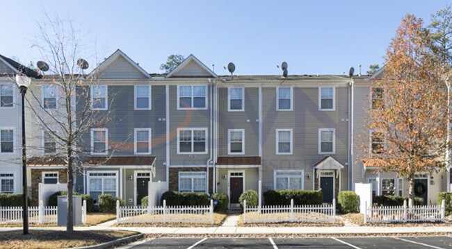 3 Story Townhome in Desirable Kingston at ... - 3 Story Townhome in Desirable Kingston at ...