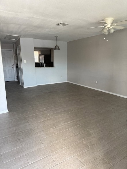 Building Photo - 3366 Burke Rd Unit 158