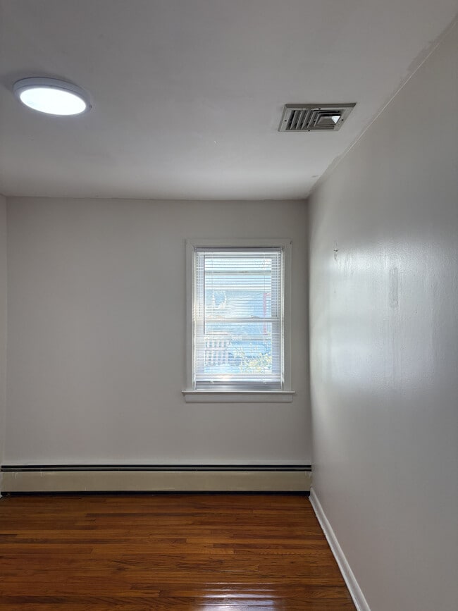 Photo - 32 Maiden Ln