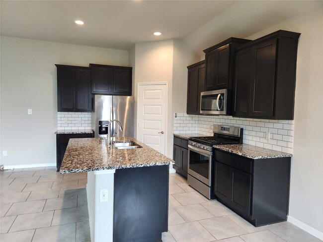 Photo - 8519 Golden Field Dr