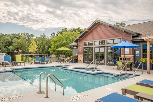 Clubhouse & Pool