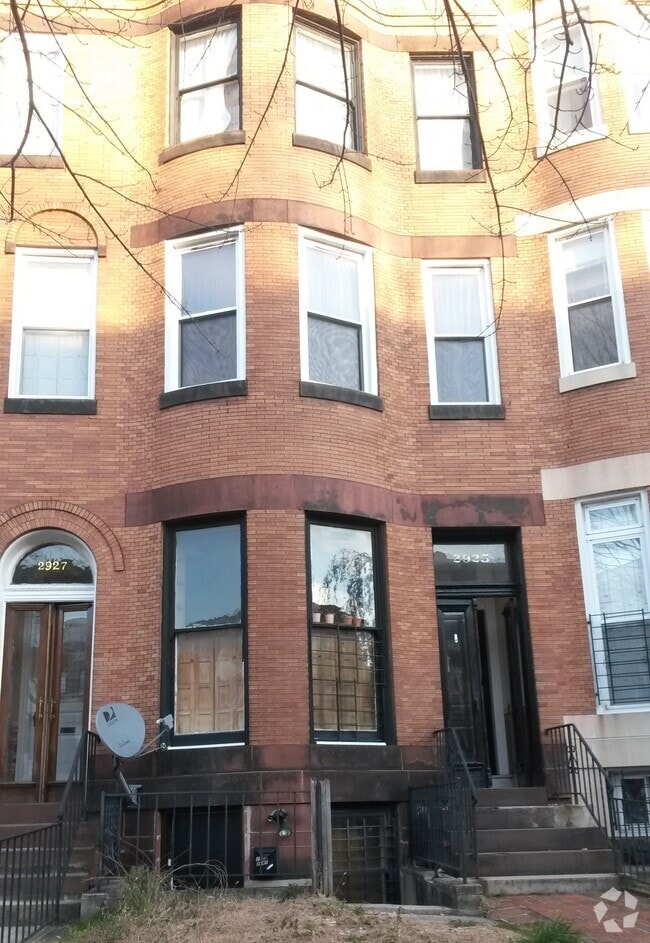 Building Photo - 2925 St Paul St Unit Apt 1