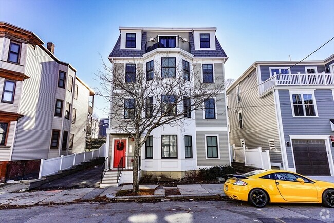 Building Photo - 213 E Eagle St Unit 2 Rental