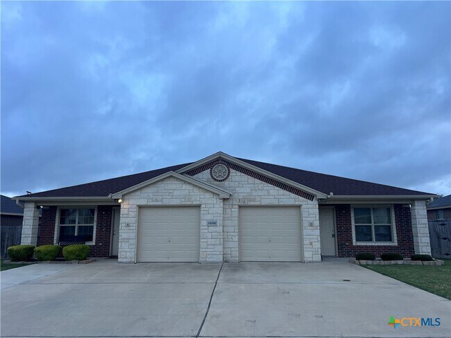 Photo - 4606 Cambridge Dr Townhome