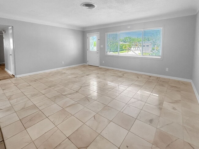Photo - 3 Bed 2 Bath Home for Rent in Ideal Northeast St. Pete Neighborhood