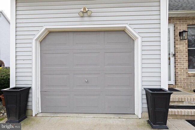 Building Photo - 937 Magnolia Rd