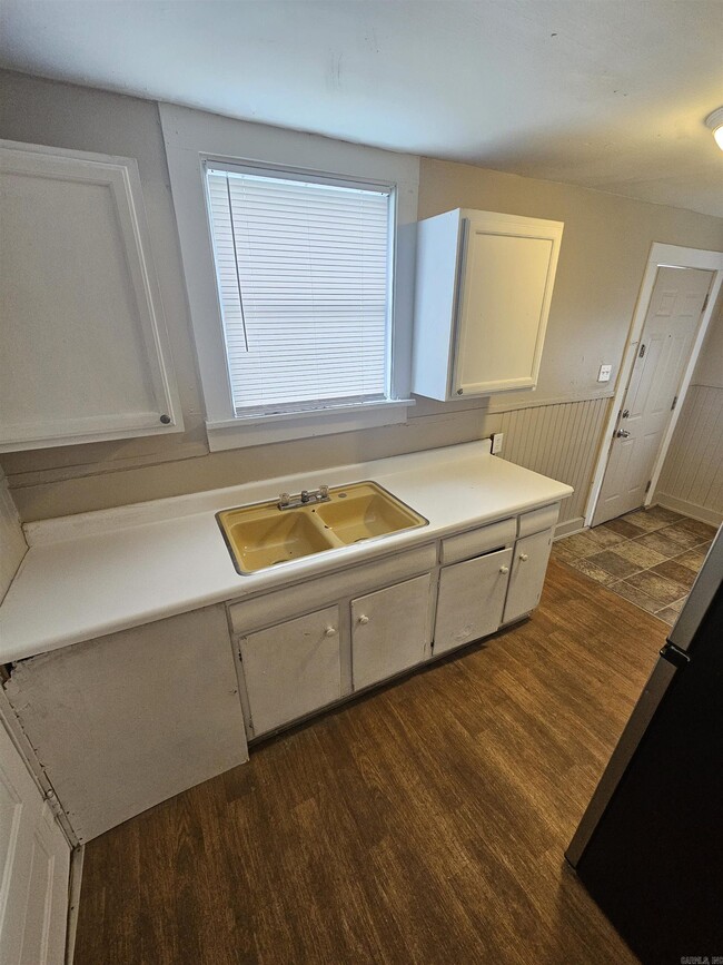 Photo - 916 N Poplar St Townhome