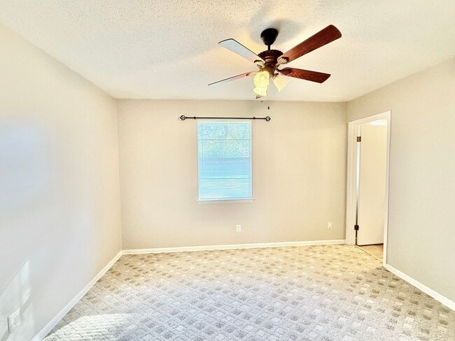 Photo - Spacious 3-Bedroom Home