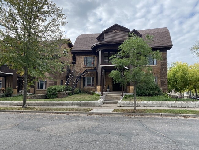 1 Bed 1 Bath Historic Preserved Douglas Apartments in Desirable Lowry Hill