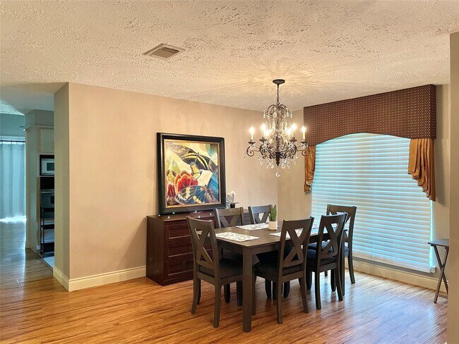 Photo - 3023 Sam Houston Dr