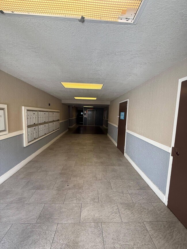 Photo - 482 NW 165th St Unidad A-301