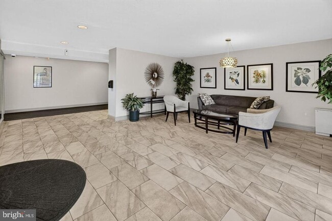 7400 Lakeview Dr Unit N203