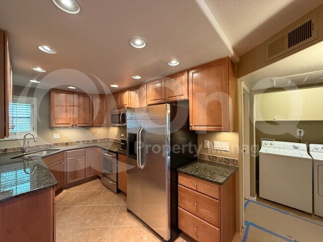 Photo - 5800 N Kolb Rd