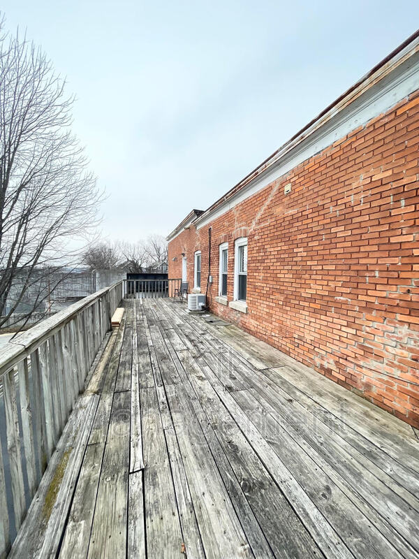 Photo - 2248 Broadway St