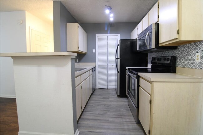 Photo - 4348 S Kirkman Rd