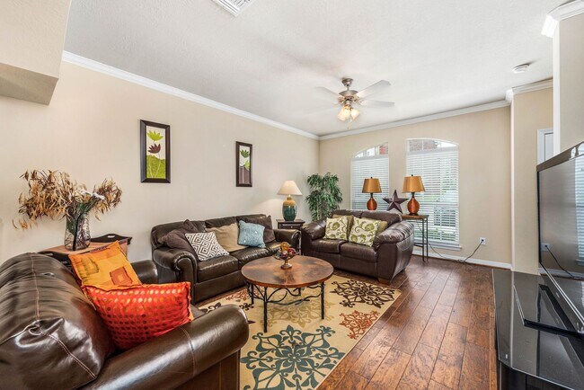 Photo - Pre-Leasing for FALL 2026- 1 Bedroom in Gated Lakeridge!