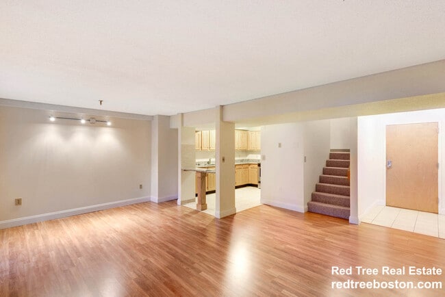 Photo - 1079 Commonwealth Ave Unidad 448