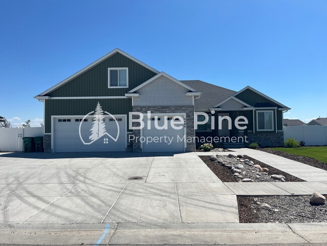 Building Photo - 4480 N Bristol Dr Rental