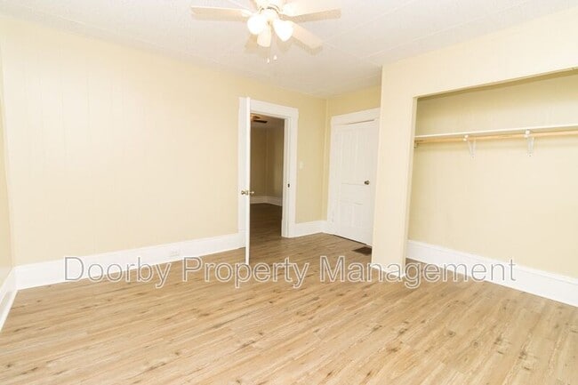 Photo - 2612 E 19th St