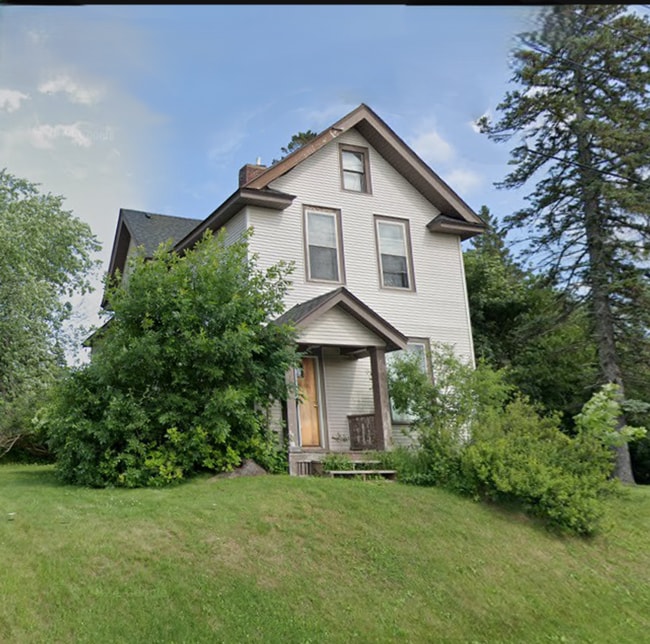 Building Photo - 1204 Kenwood Ave