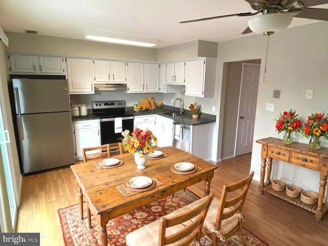 Photo - 130 W Orndorff Dr