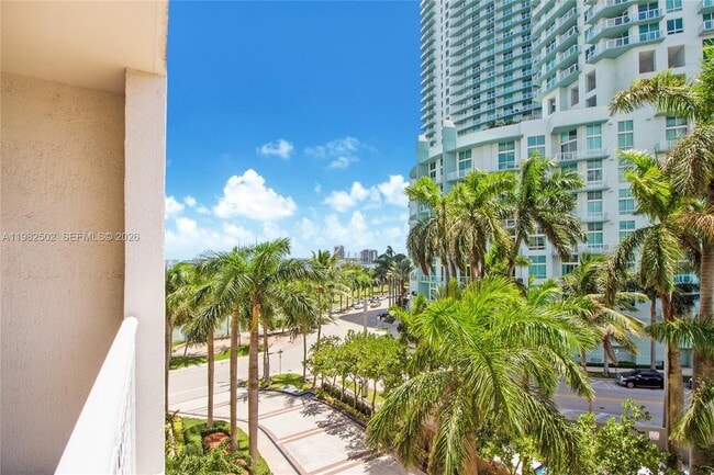 Photo - 2000 N Bayshore Dr Unidad 506