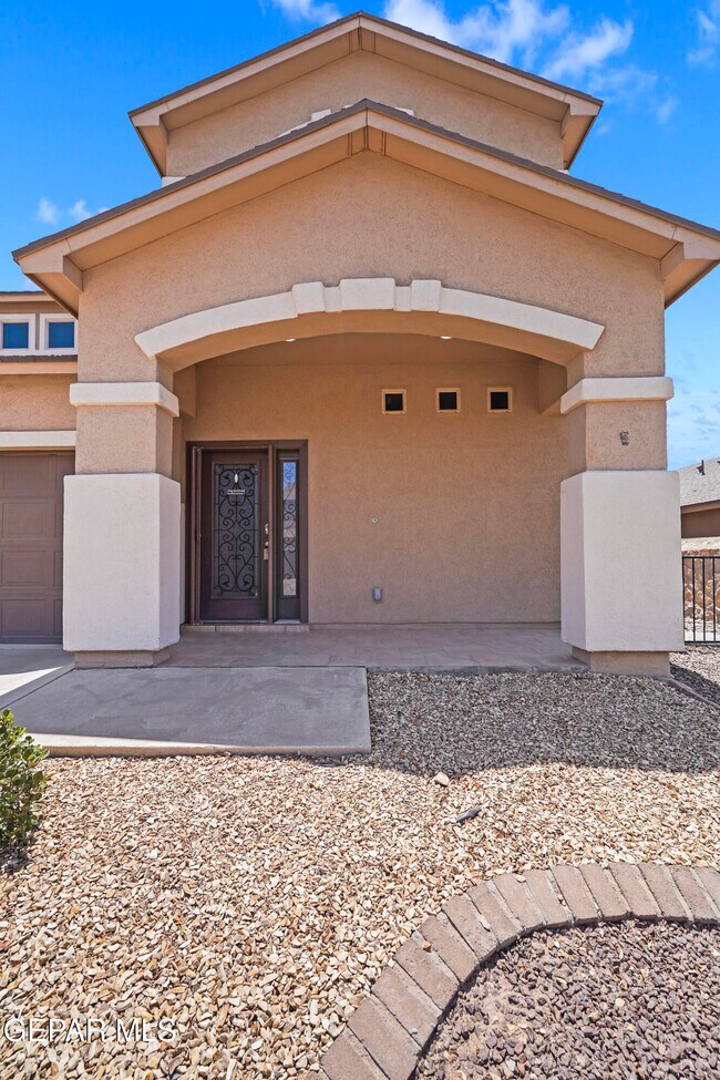 Photo - 212 S Manzanita Dr