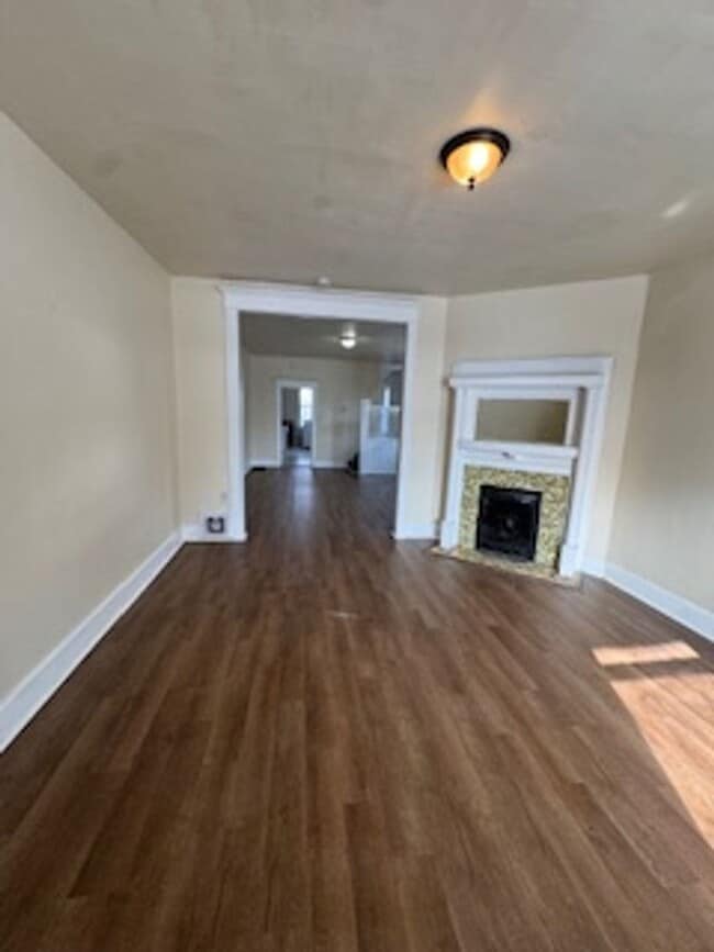 Photo - 205-207 West Oregon Street Unit 205