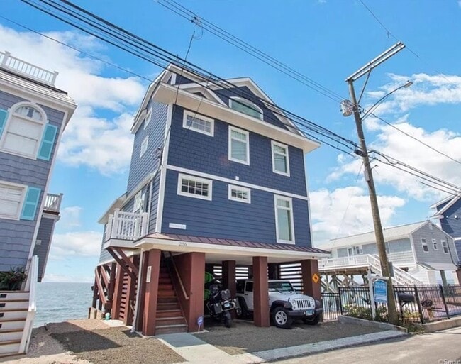 Building Photo - 2155 Fairfield Beach Rd Rental