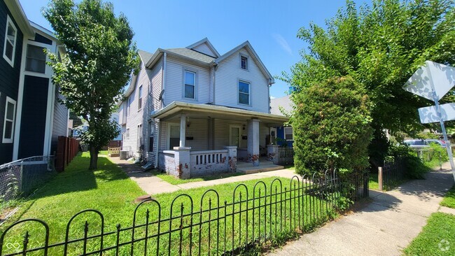 Building Photo - 2310 N Kenwood Ave Rental