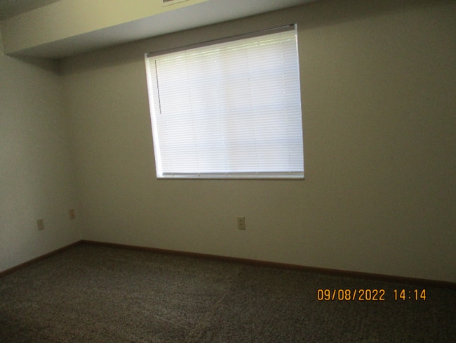 Building Photo - 1112 W 4th St Rental