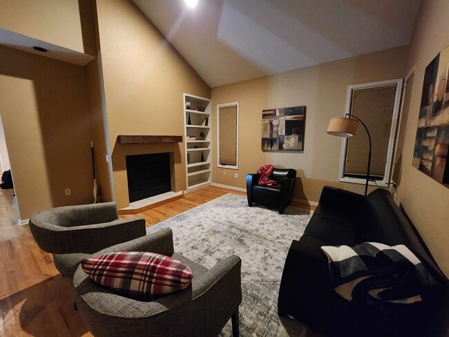Photo - 1545 Lodge Ln