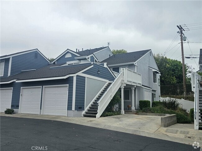 Building Photo - 536 Stone Harbor Cir Unit 32 Rental
